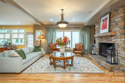 11 Hearthstone Drive Asheville NC 28803