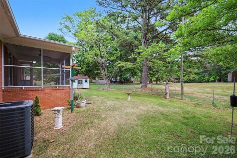 79 Walnut Street Badin NC 28009