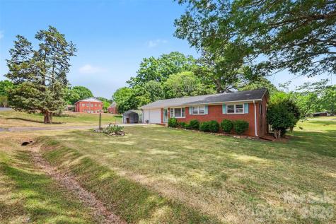 79 Walnut Street Badin NC 28009
