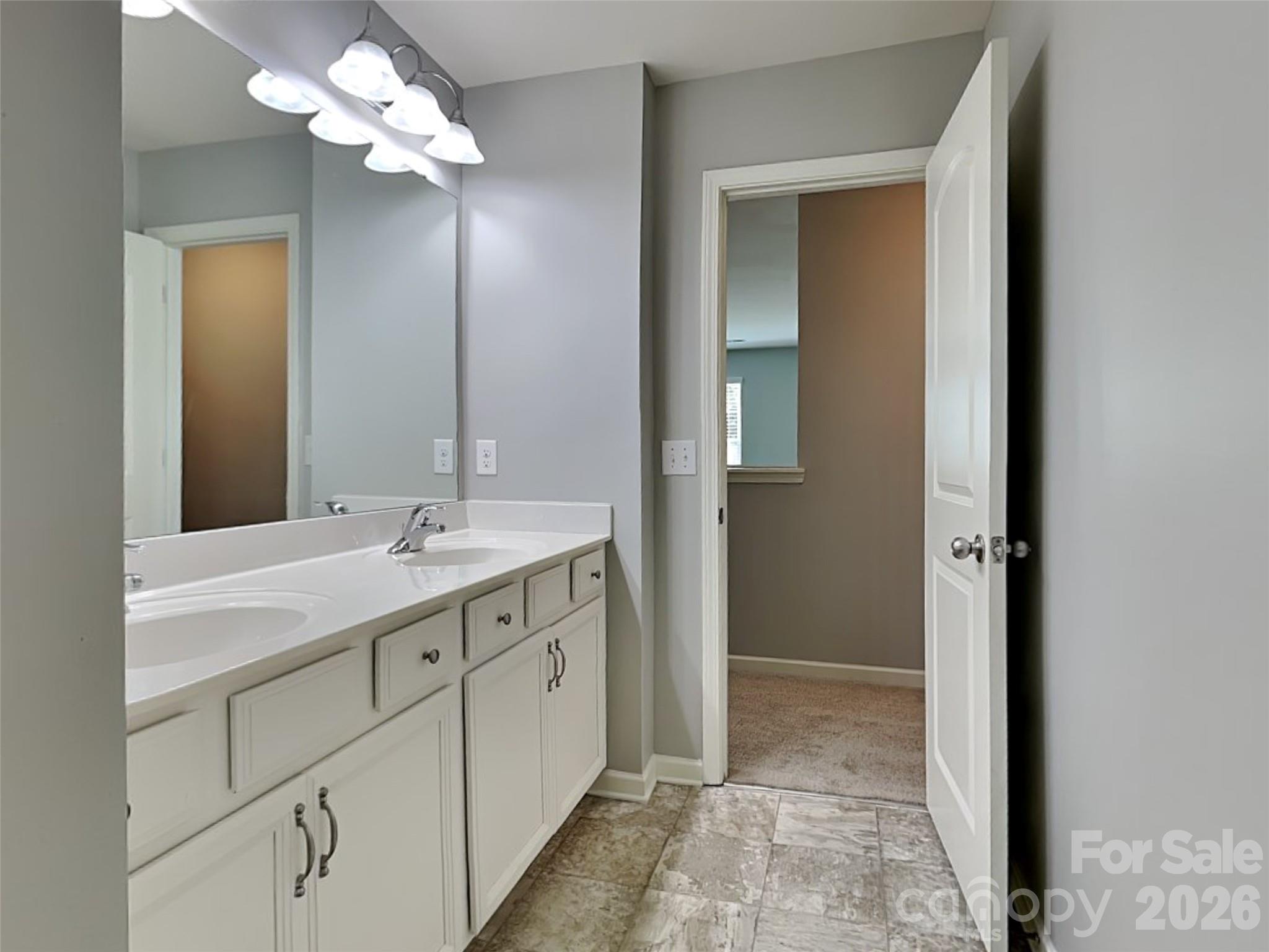 9425 Hartington Place Charlotte NC 28269