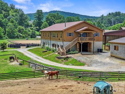 442 Blantyre Church Road Horse Shoe NC 28742