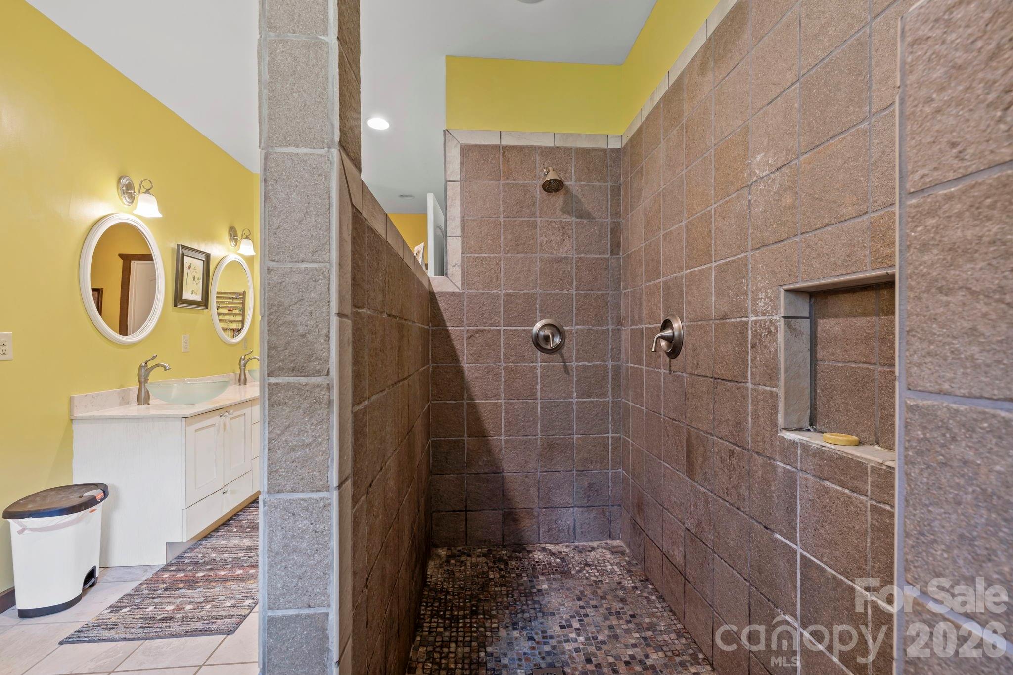 442 Blantyre Church Road Horse Shoe NC 28742