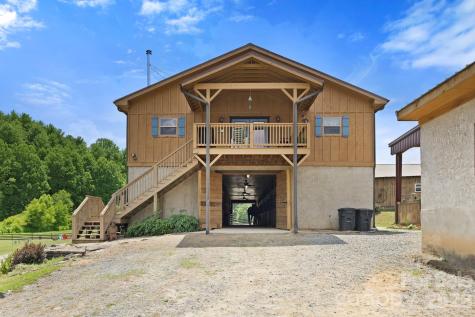 442 Blantyre Church Road Horse Shoe NC 28742