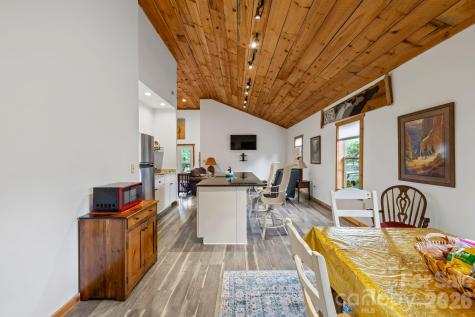 442 Blantyre Church Road Horse Shoe NC 28742
