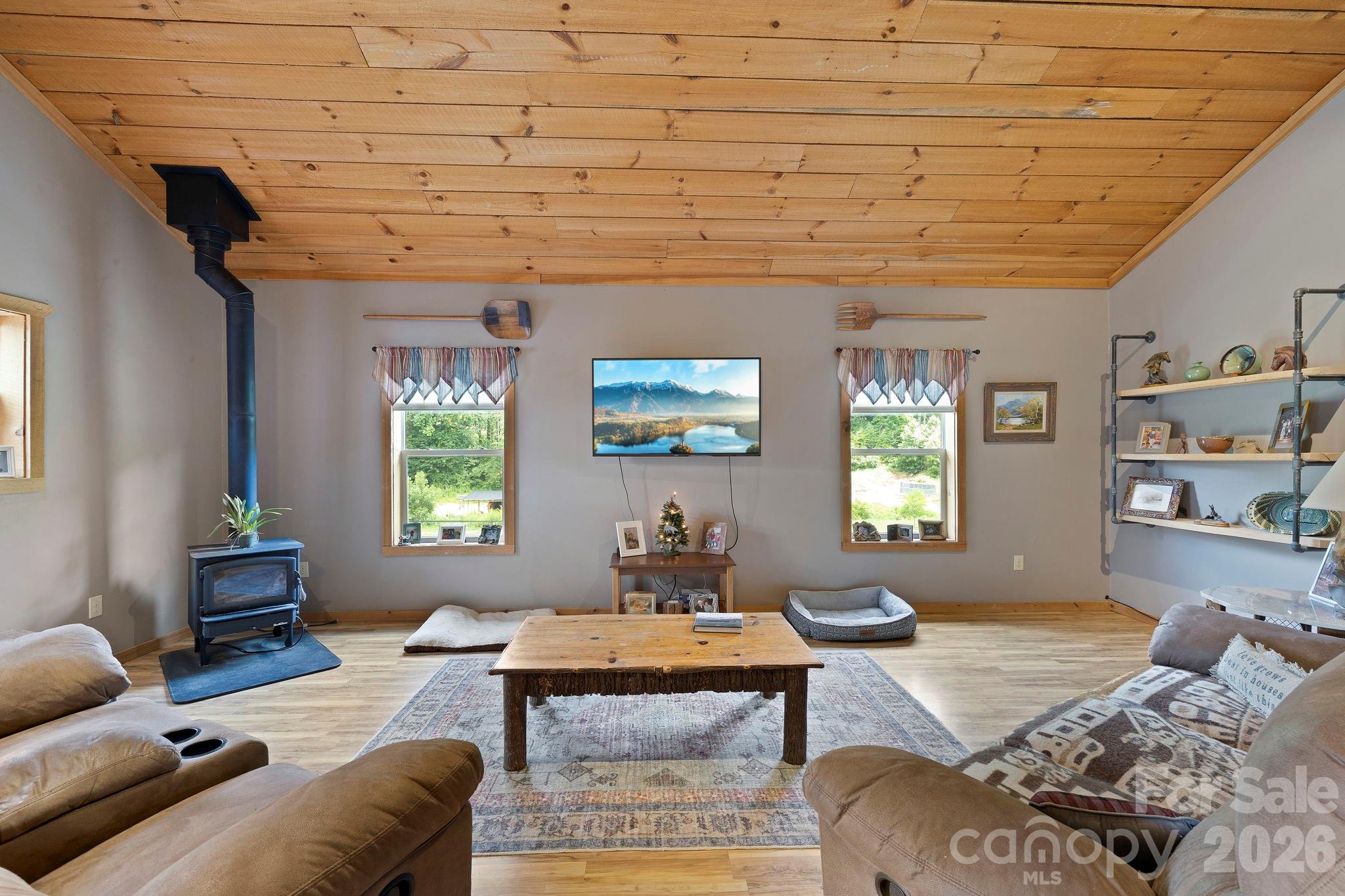 442 Blantyre Church Road Horse Shoe NC 28742