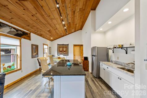 442 Blantyre Church Road Horse Shoe NC 28742