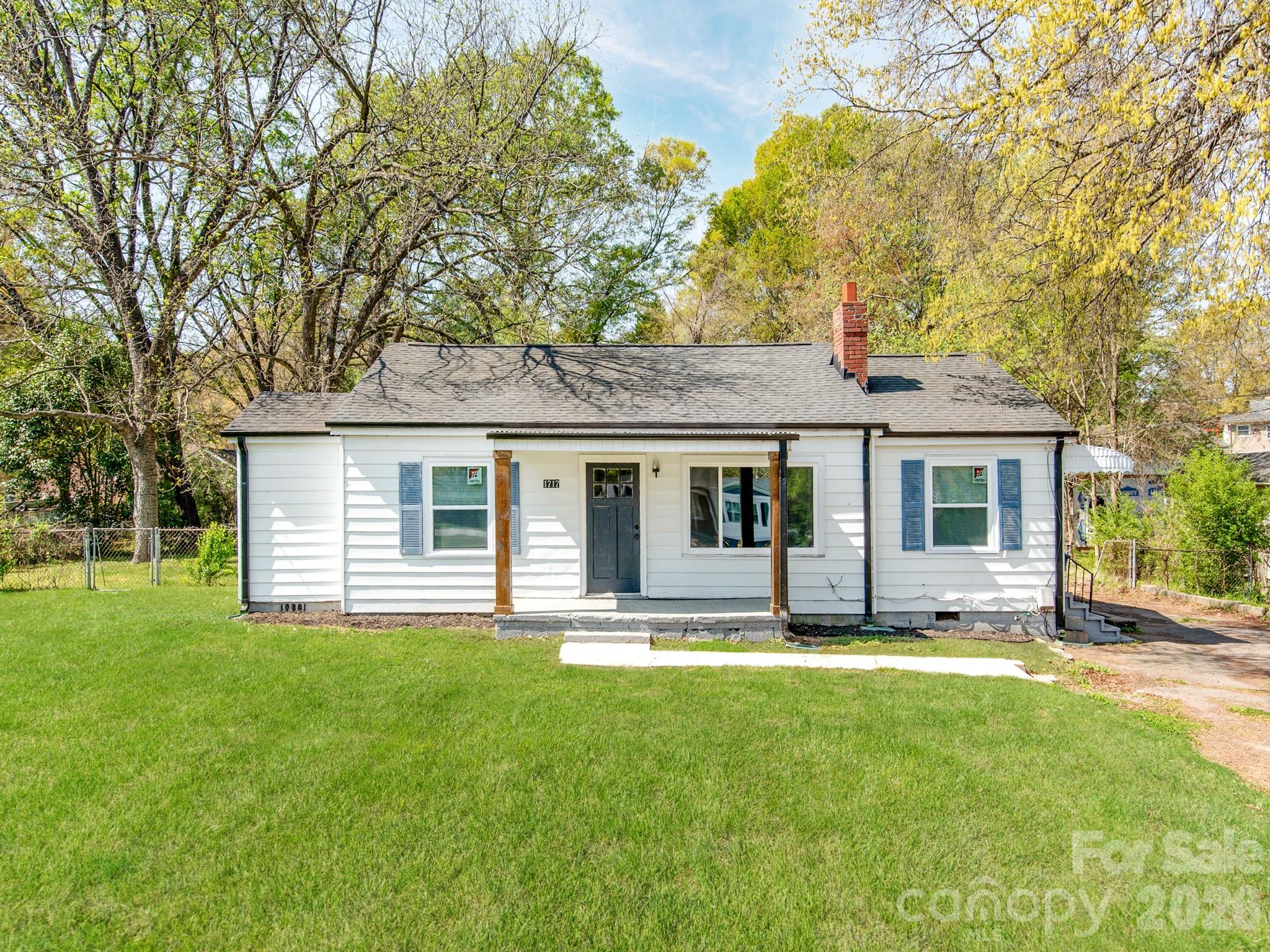 1717 W Davidson Avenue Gastonia NC 28052