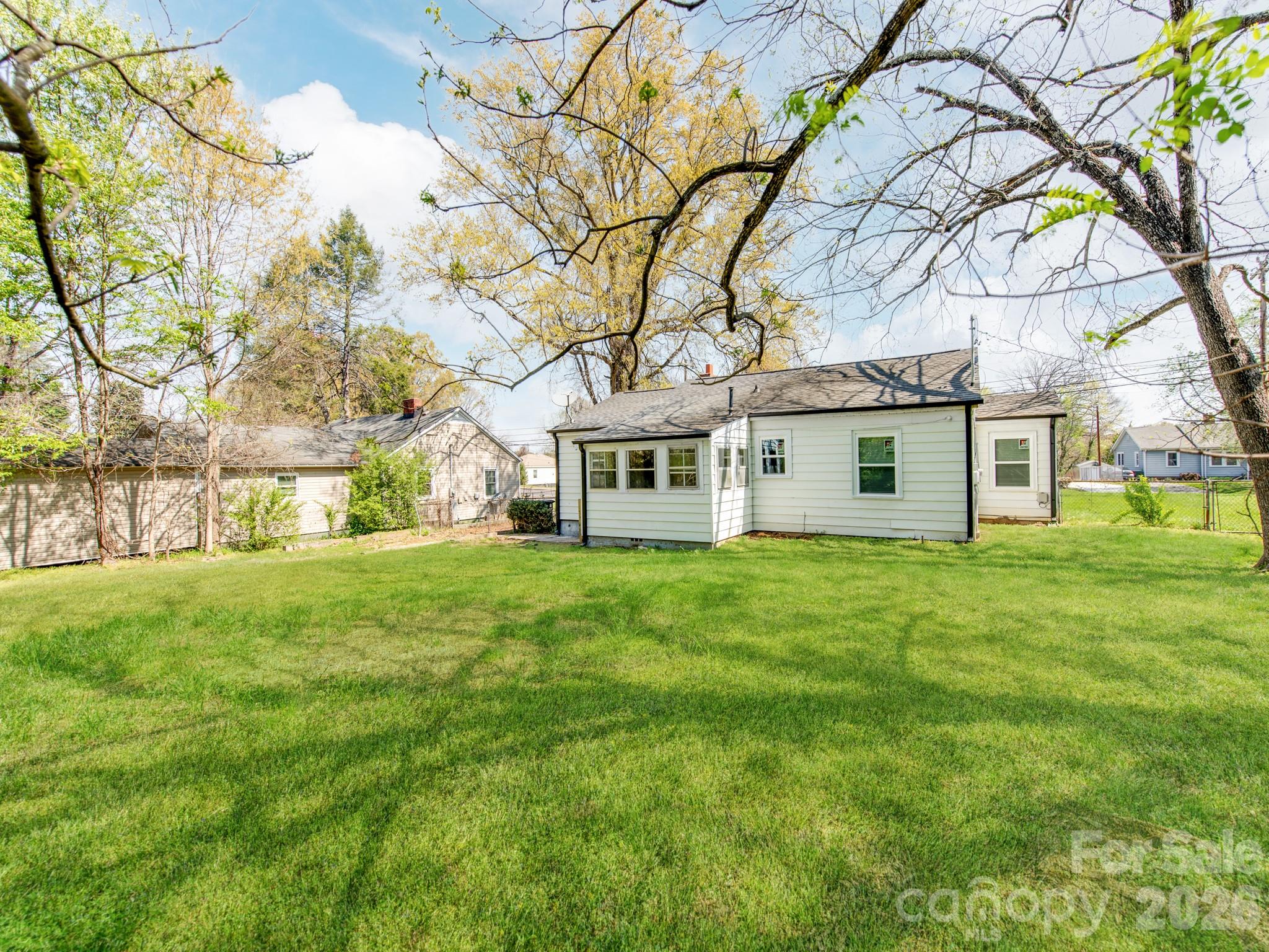 1717 W Davidson Avenue Gastonia NC 28052