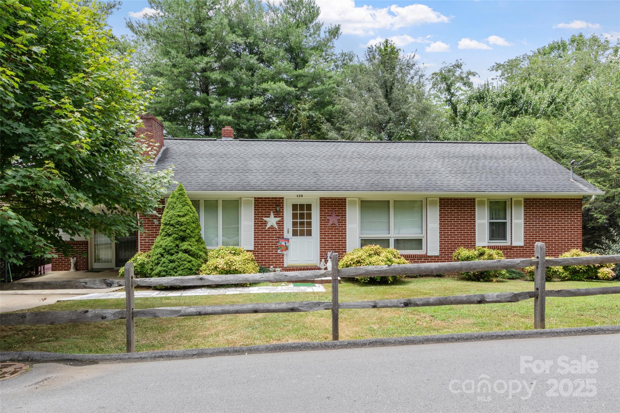 135 Indian Trail Burnsville NC 28714