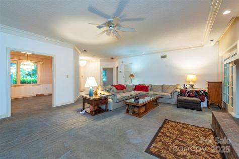 695 Chestnut Mountain Road Canton NC 28716