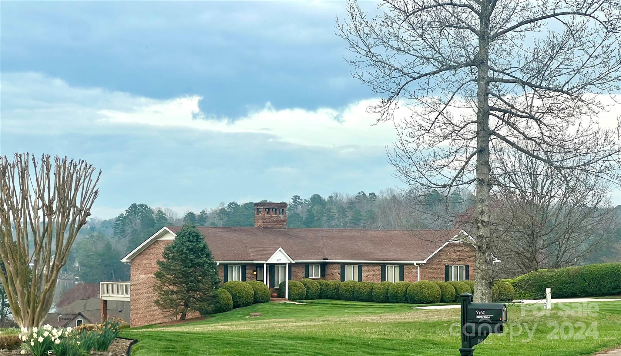 5772 Selkirk Drive Hickory NC 28601