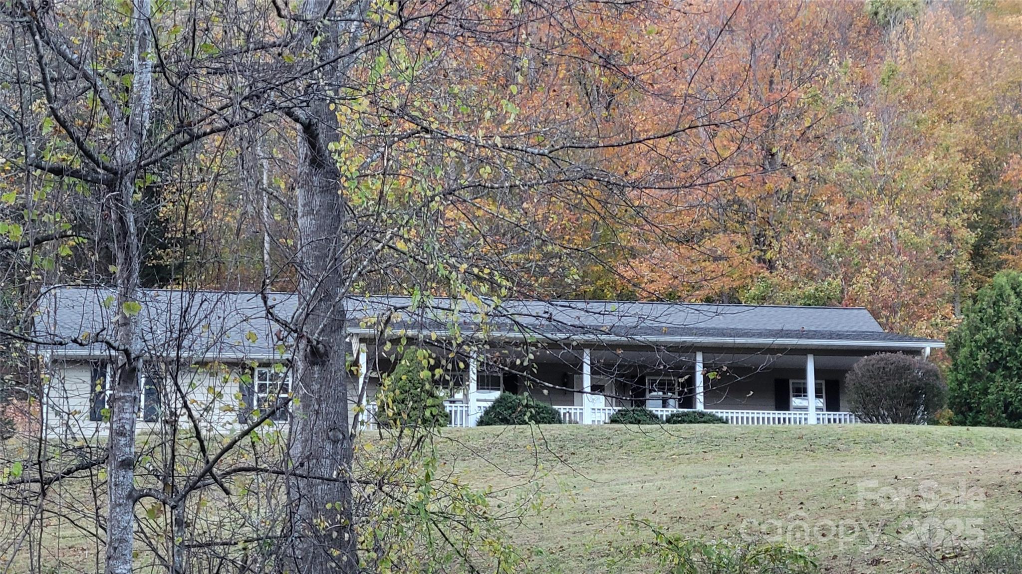10 Blossom Drive Burnsville NC 28714