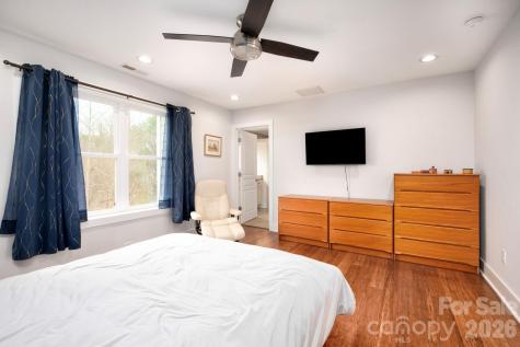 31 Central Avenue W Asheville NC 28806