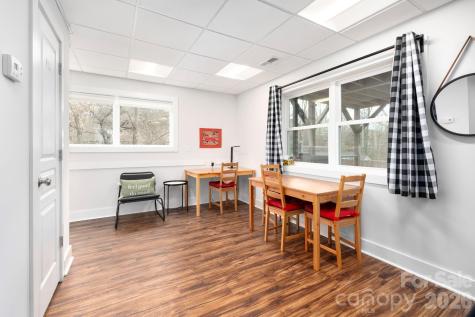 31 Central Avenue W Asheville NC 28806