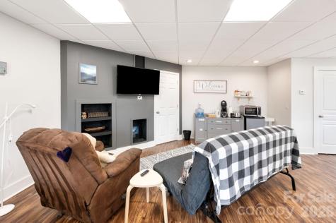 31 Central Avenue W Asheville NC 28806