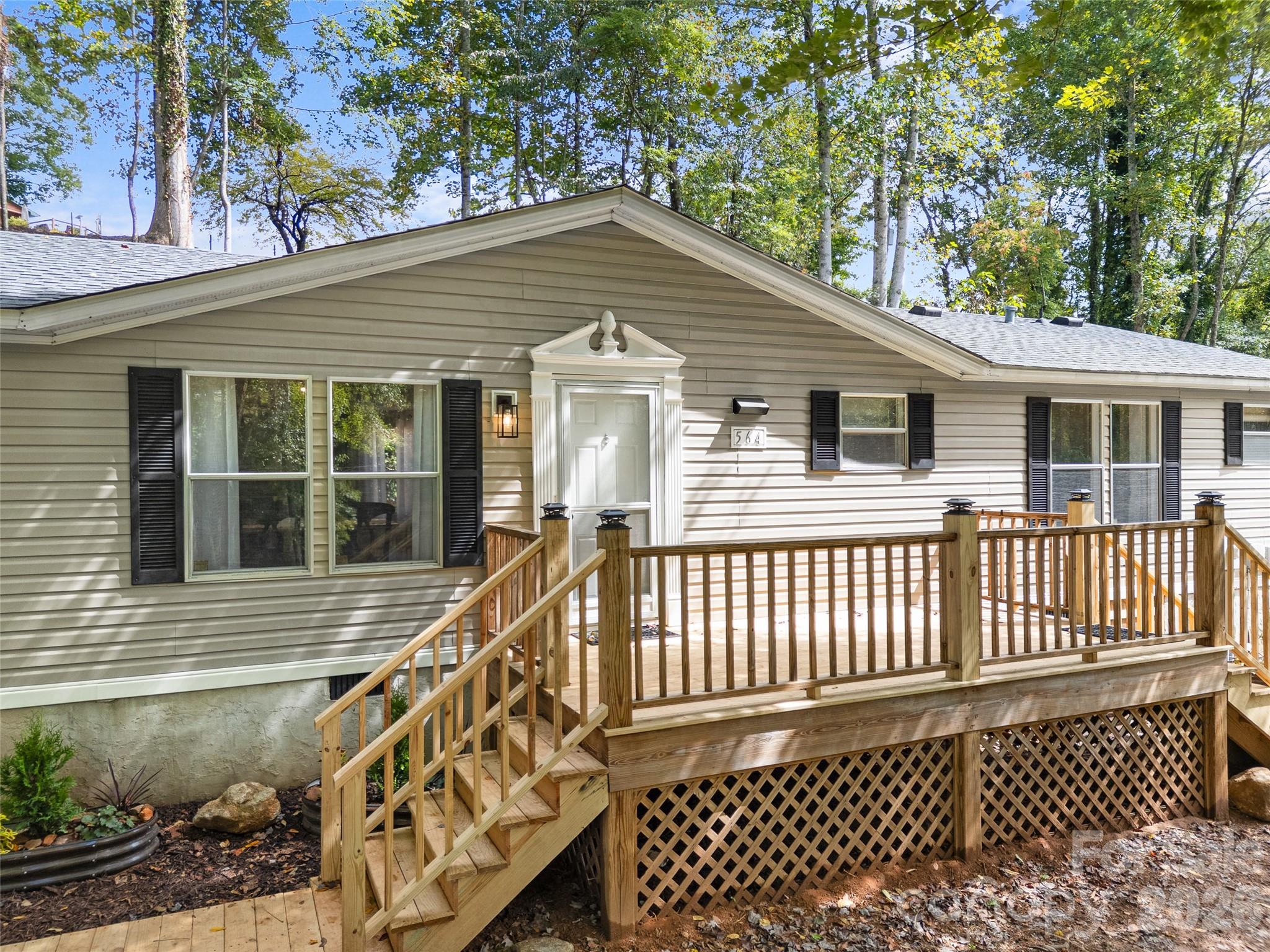25 Overbrook Drive Saluda NC 28773