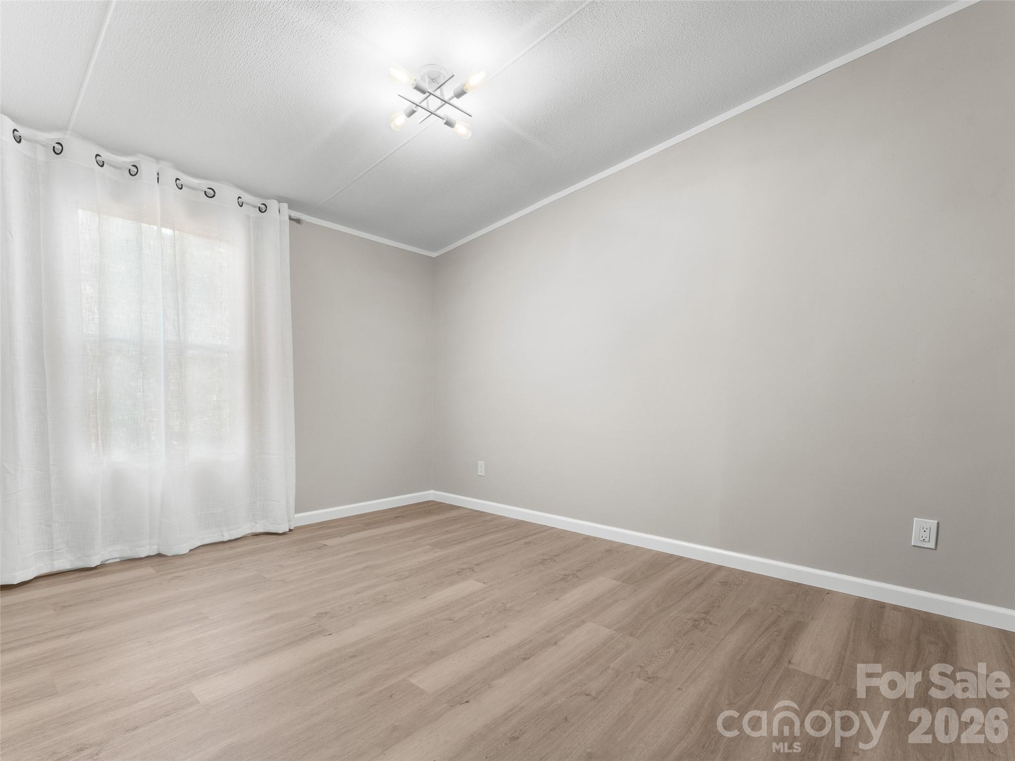 25 Overbrook Drive Saluda NC 28773