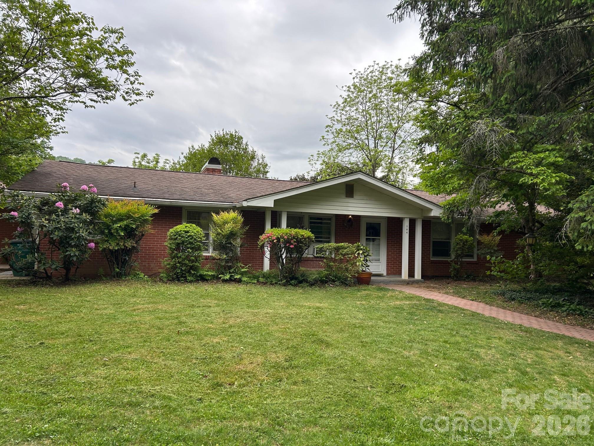 104 Turley Falls Road Hendersonville NC 28739
