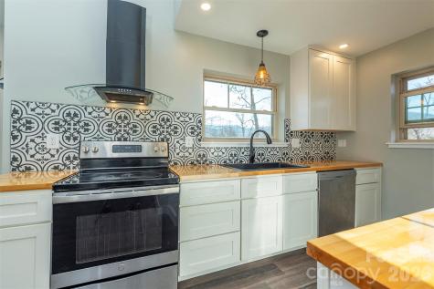 115 Bartram Way Black Mountain NC 28711