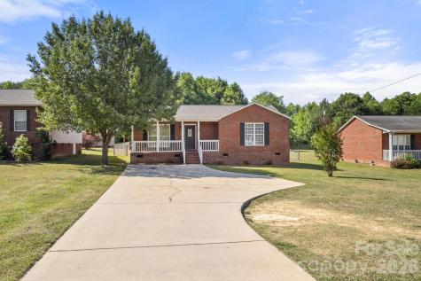 1502 E Main Street Cherryville NC 28021