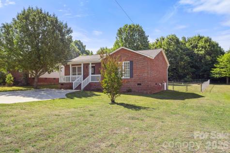 1502 E Main Street Cherryville NC 28021