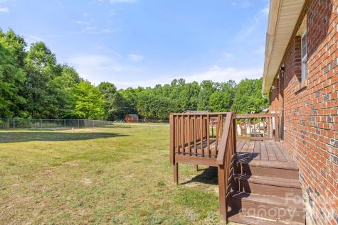 1502 E Main Street Cherryville NC 28021