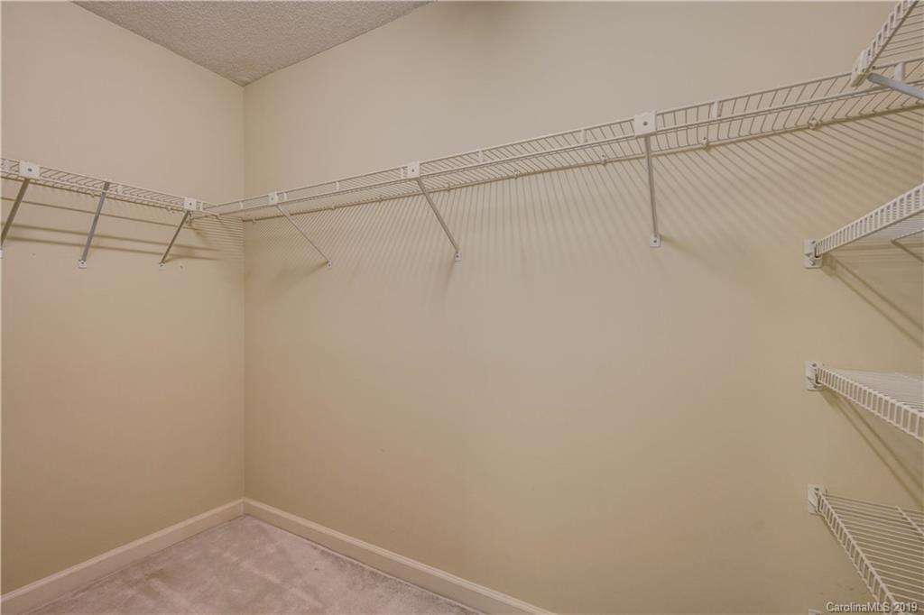 4638 Deanscroft Drive Charlotte NC 28226