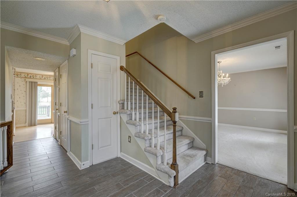 4638 Deanscroft Drive Charlotte NC 28226