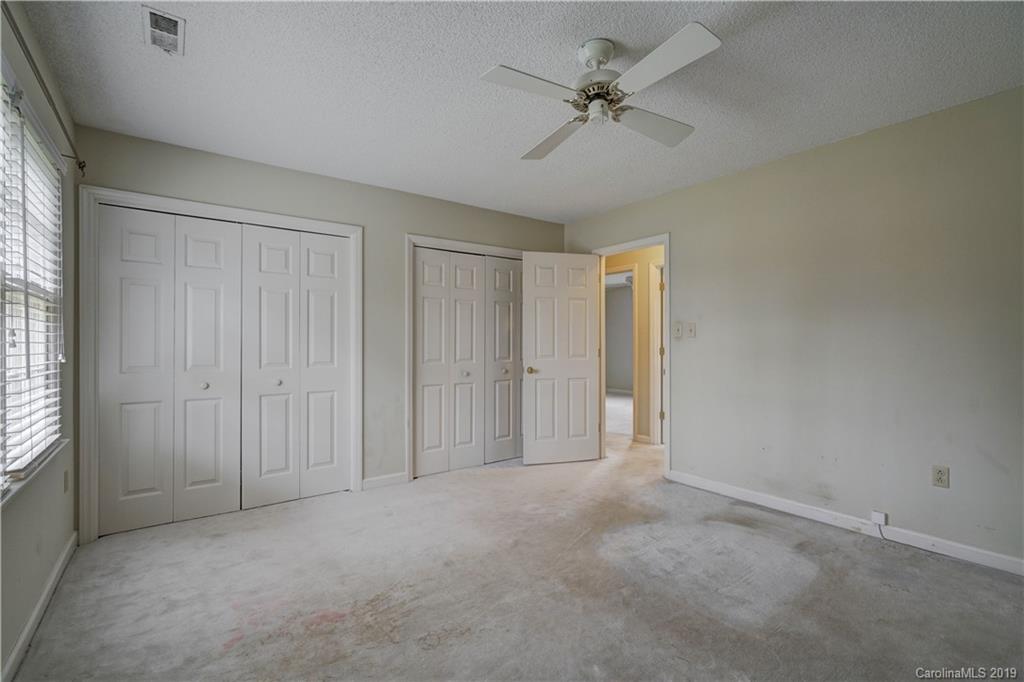 4638 Deanscroft Drive Charlotte NC 28226