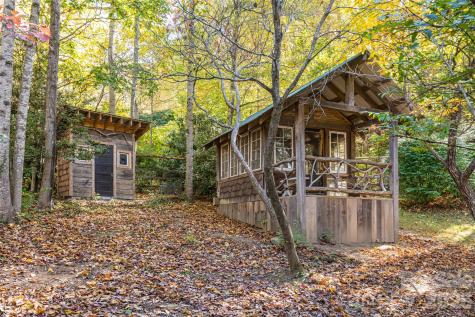 15 Meadow Lane Fairview NC 28730