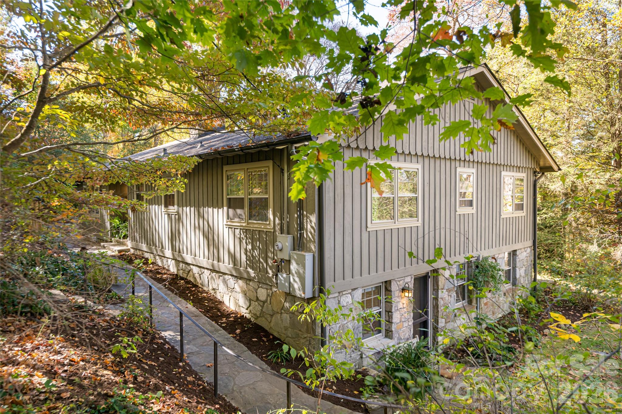 15 Meadow Lane Fairview NC 28730