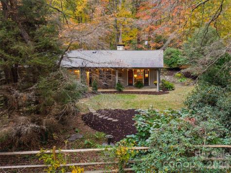 15 Meadow Lane Fairview NC 28730