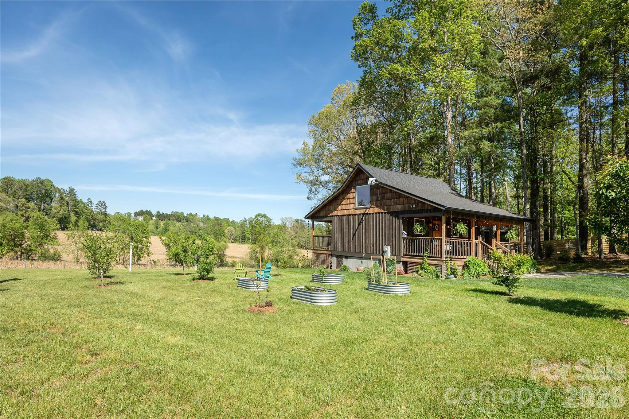 18 N Bear View Drive Hendersonville NC 28792