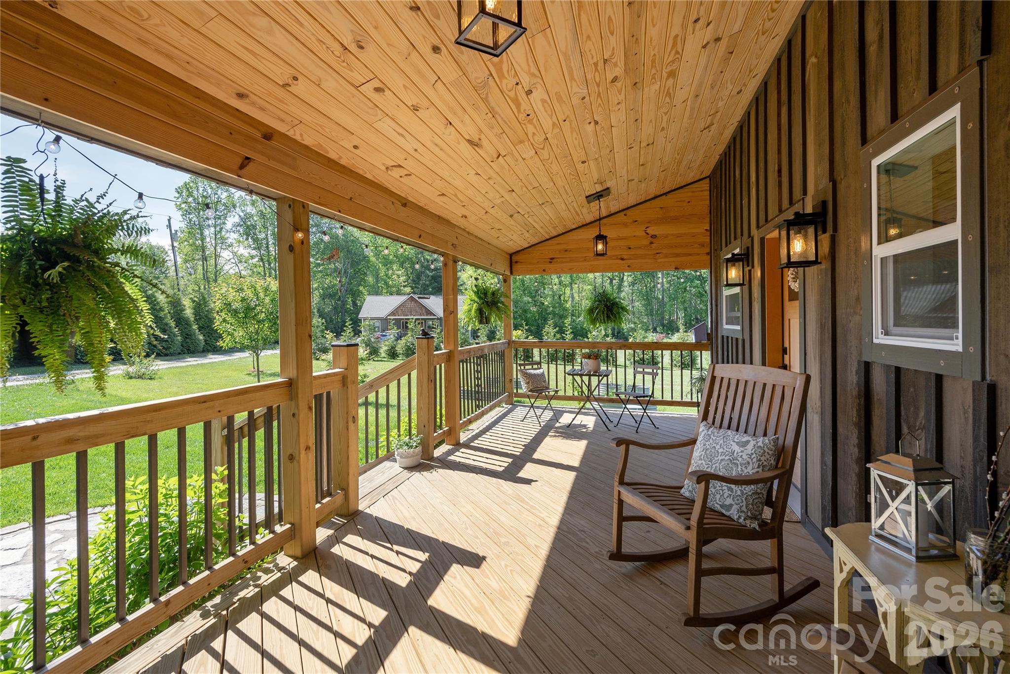 18 N Bear View Drive Hendersonville NC 28792