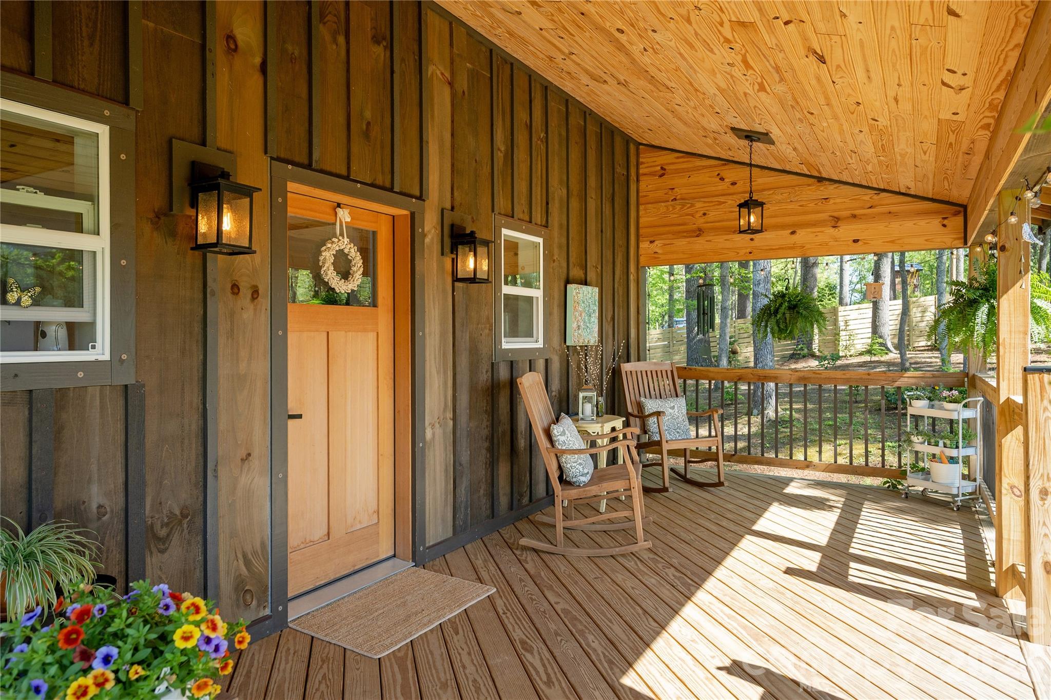 18 N Bear View Drive Hendersonville NC 28792