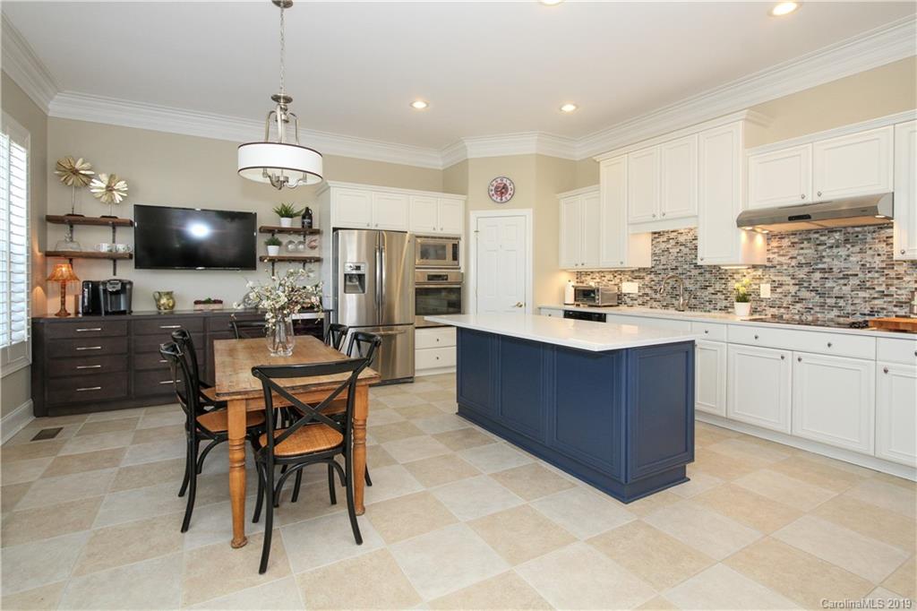 6418 Wakehurst Road Charlotte NC 28226
