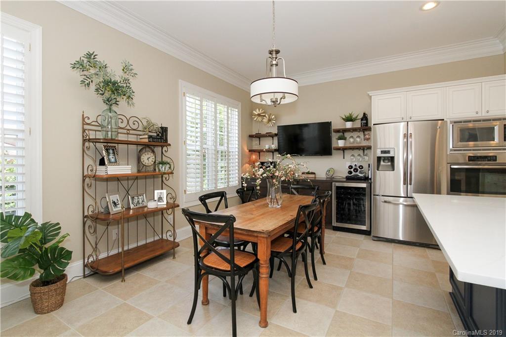 6418 Wakehurst Road Charlotte NC 28226