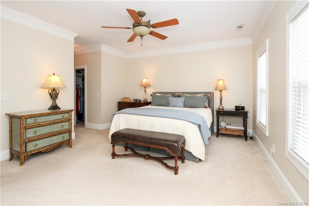 6418 Wakehurst Road Charlotte NC 28226