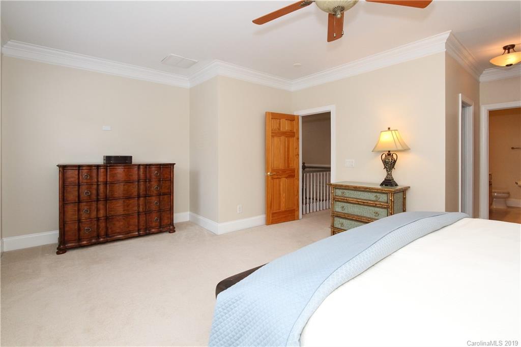 6418 Wakehurst Road Charlotte NC 28226