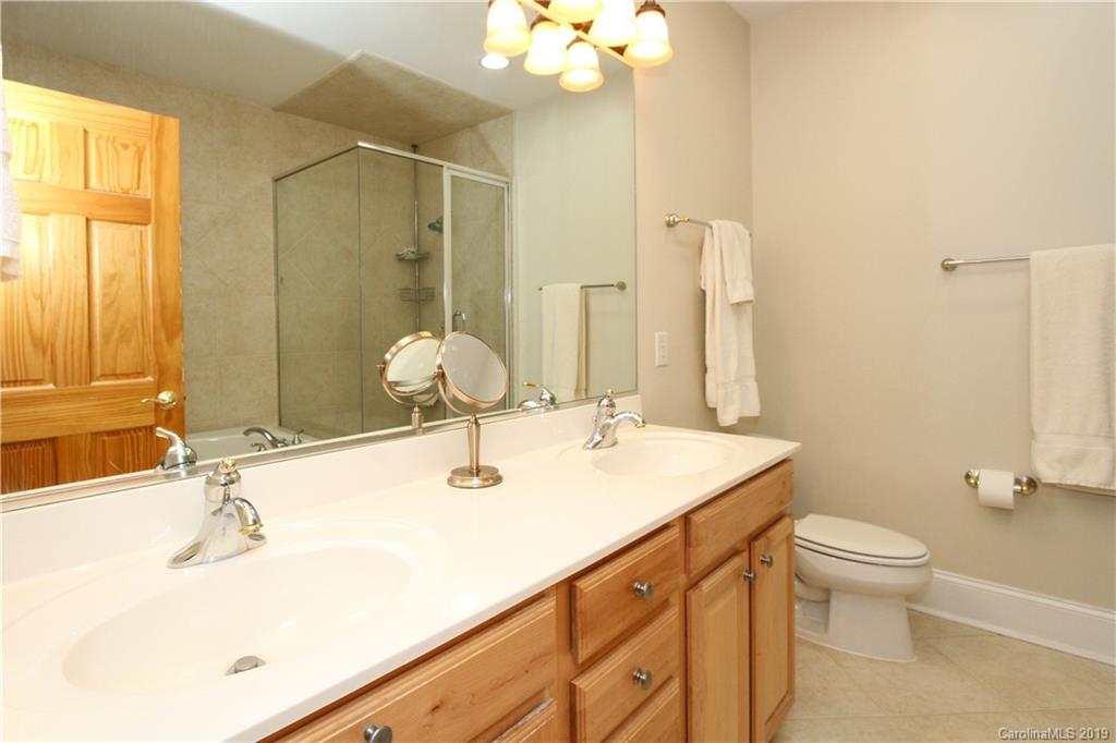 6418 Wakehurst Road Charlotte NC 28226