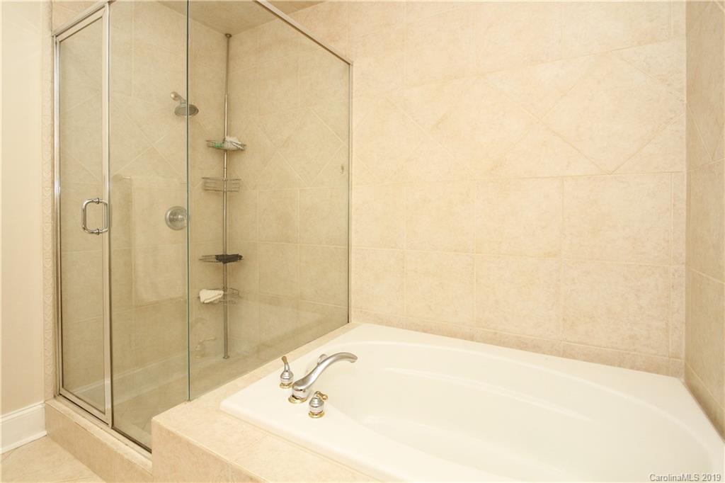 6418 Wakehurst Road Charlotte NC 28226