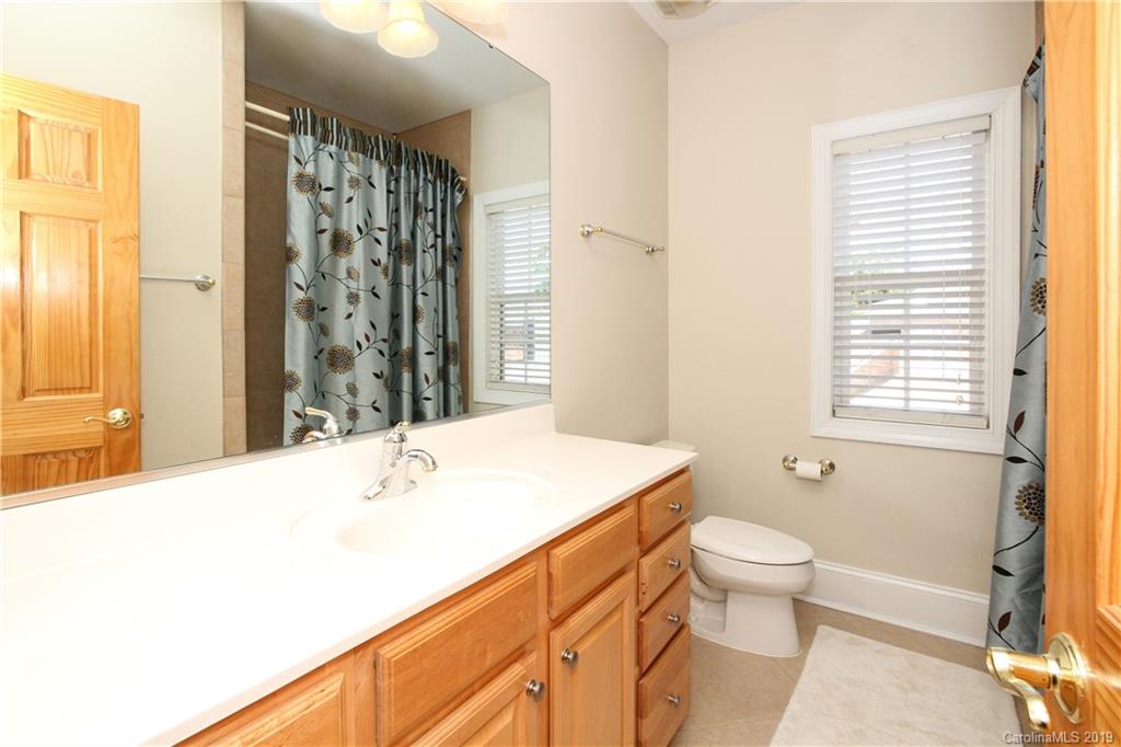 6418 Wakehurst Road Charlotte NC 28226