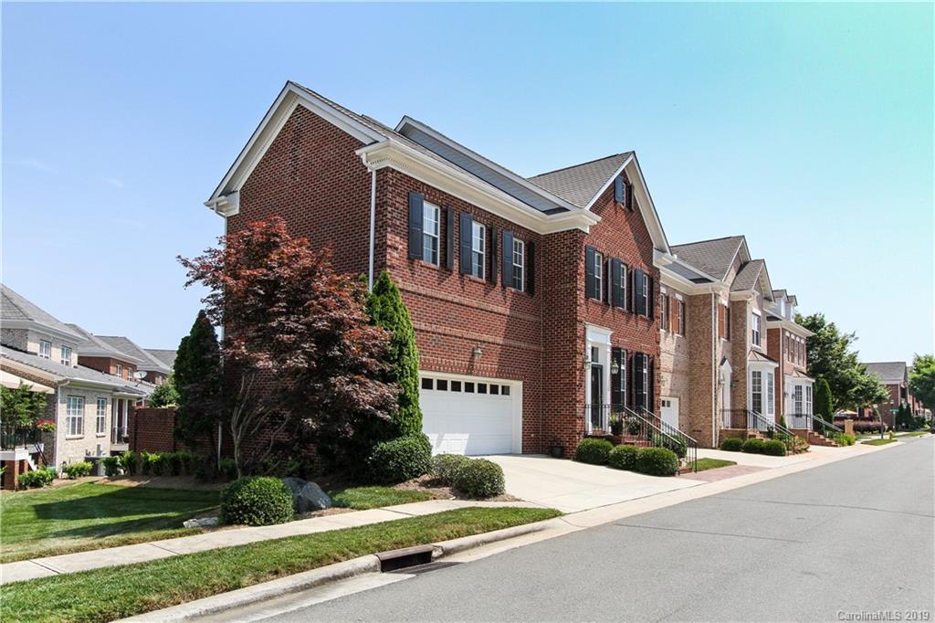 6418 Wakehurst Road Charlotte NC 28226