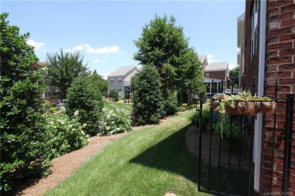 6418 Wakehurst Road Charlotte NC 28226