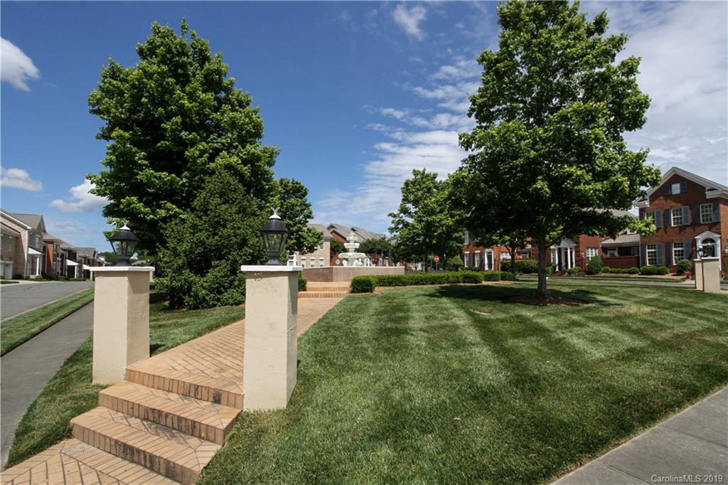 6418 Wakehurst Road Charlotte NC 28226