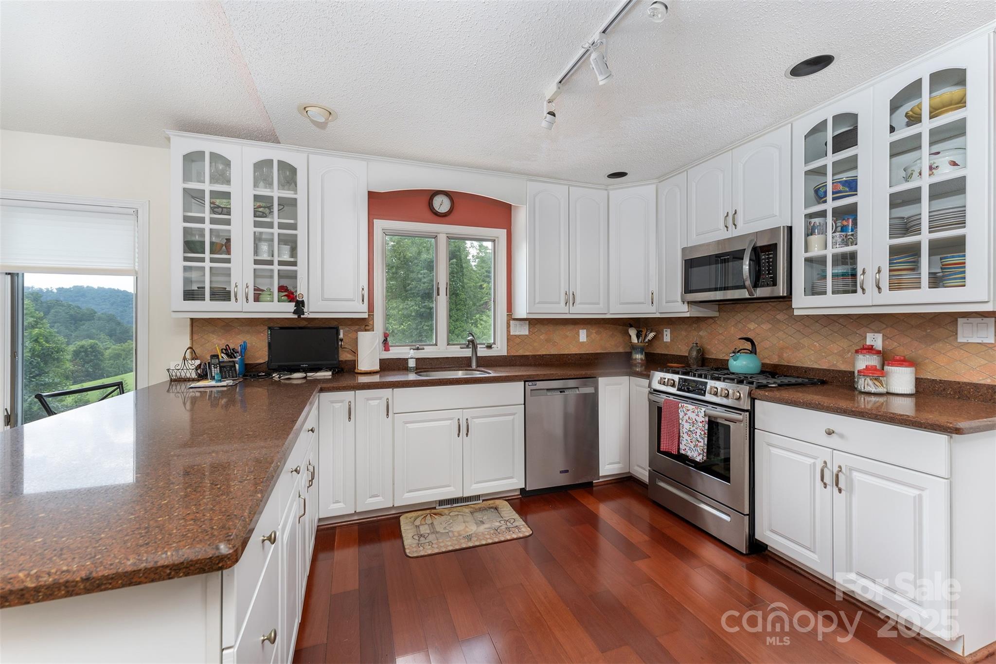 12 Apple Tree Way Asheville NC 28805