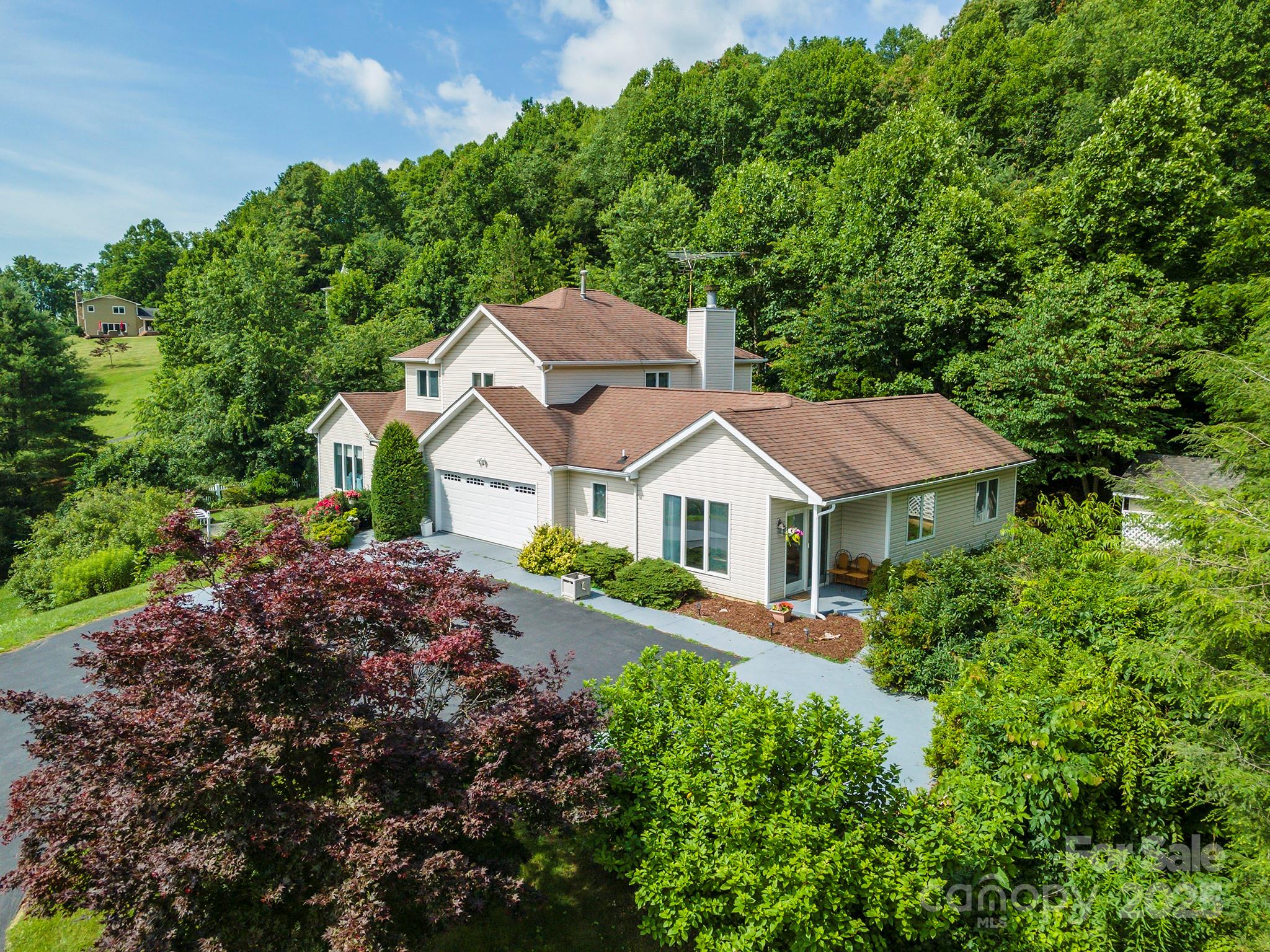 12 Apple Tree Way Asheville NC 28805