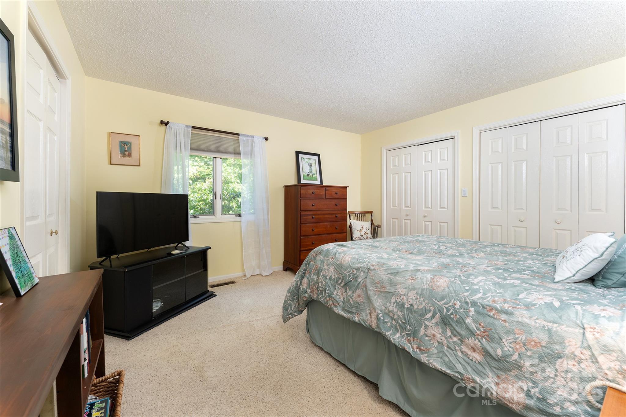 12 Apple Tree Way Asheville NC 28805