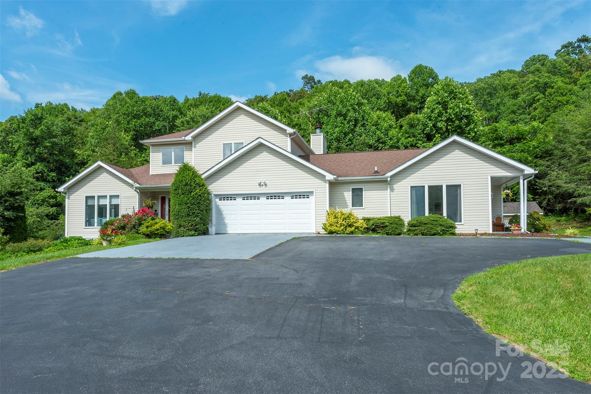 12 Apple Tree Way Asheville NC 28805