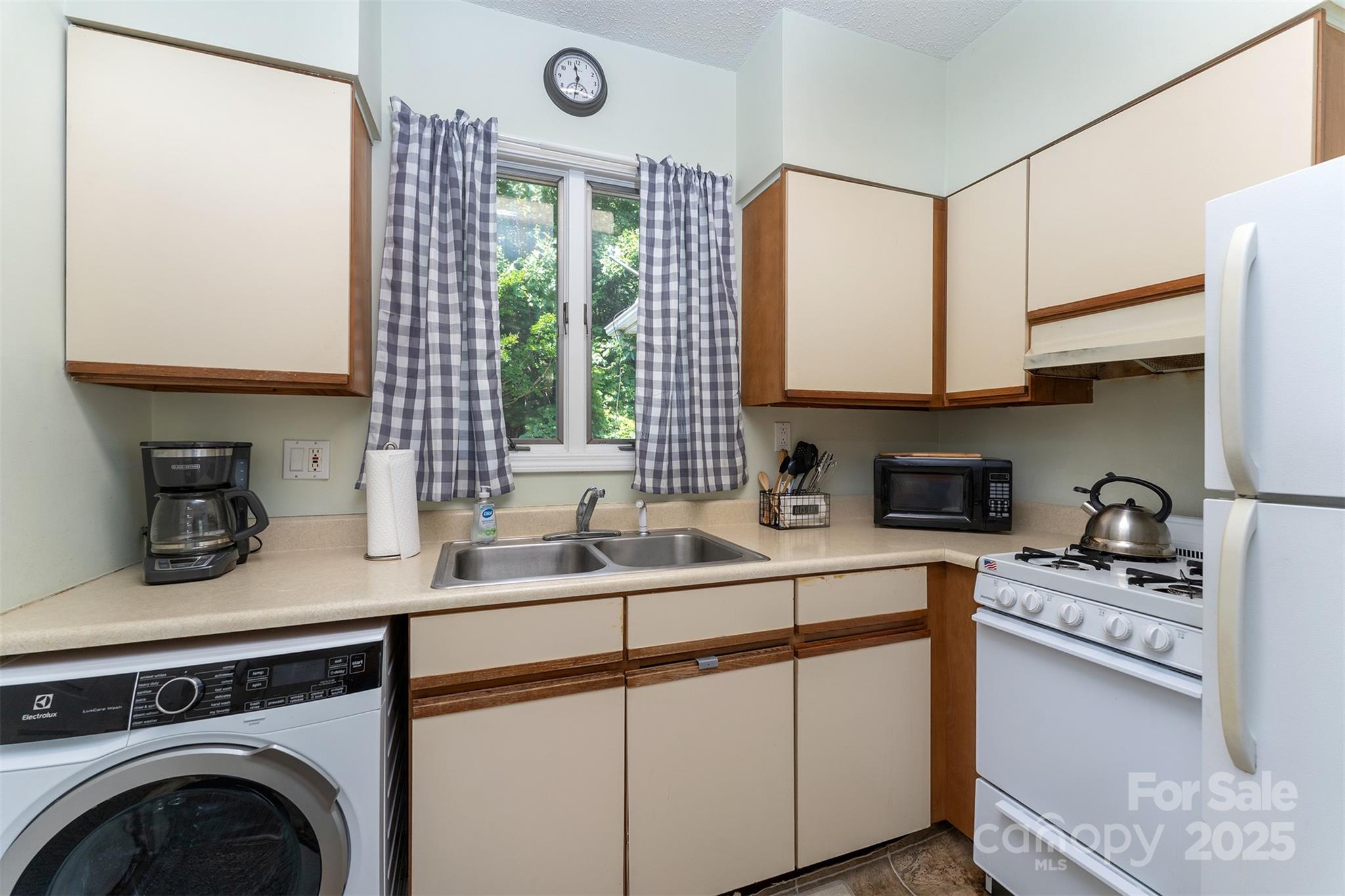 12 Apple Tree Way Asheville NC 28805